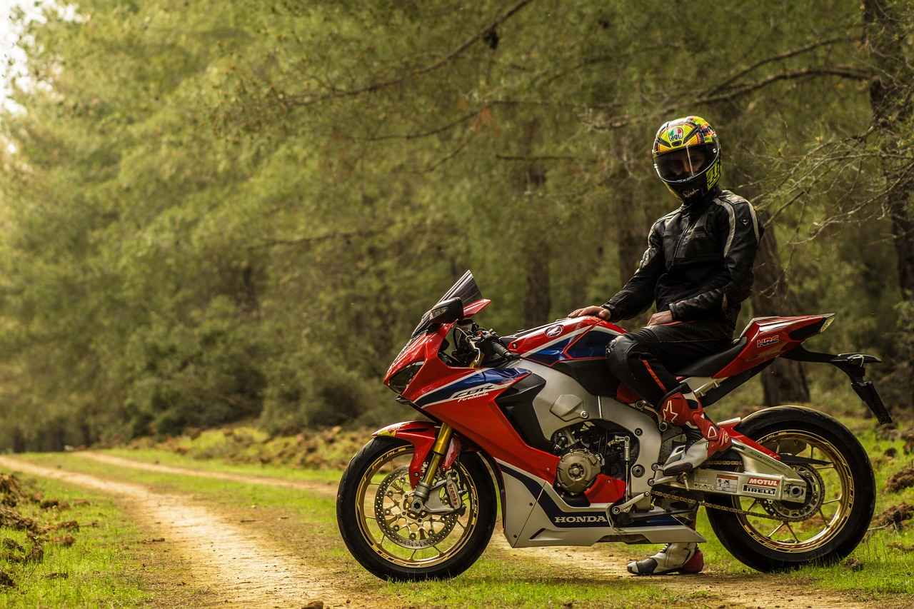 Comparing the 2018 Honda Civic EX to Competitors