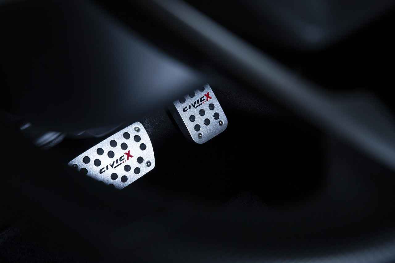 Upgrading with the Honda Civic EX-L: Features Reviewed 4 Fuel Efficiency and Economy